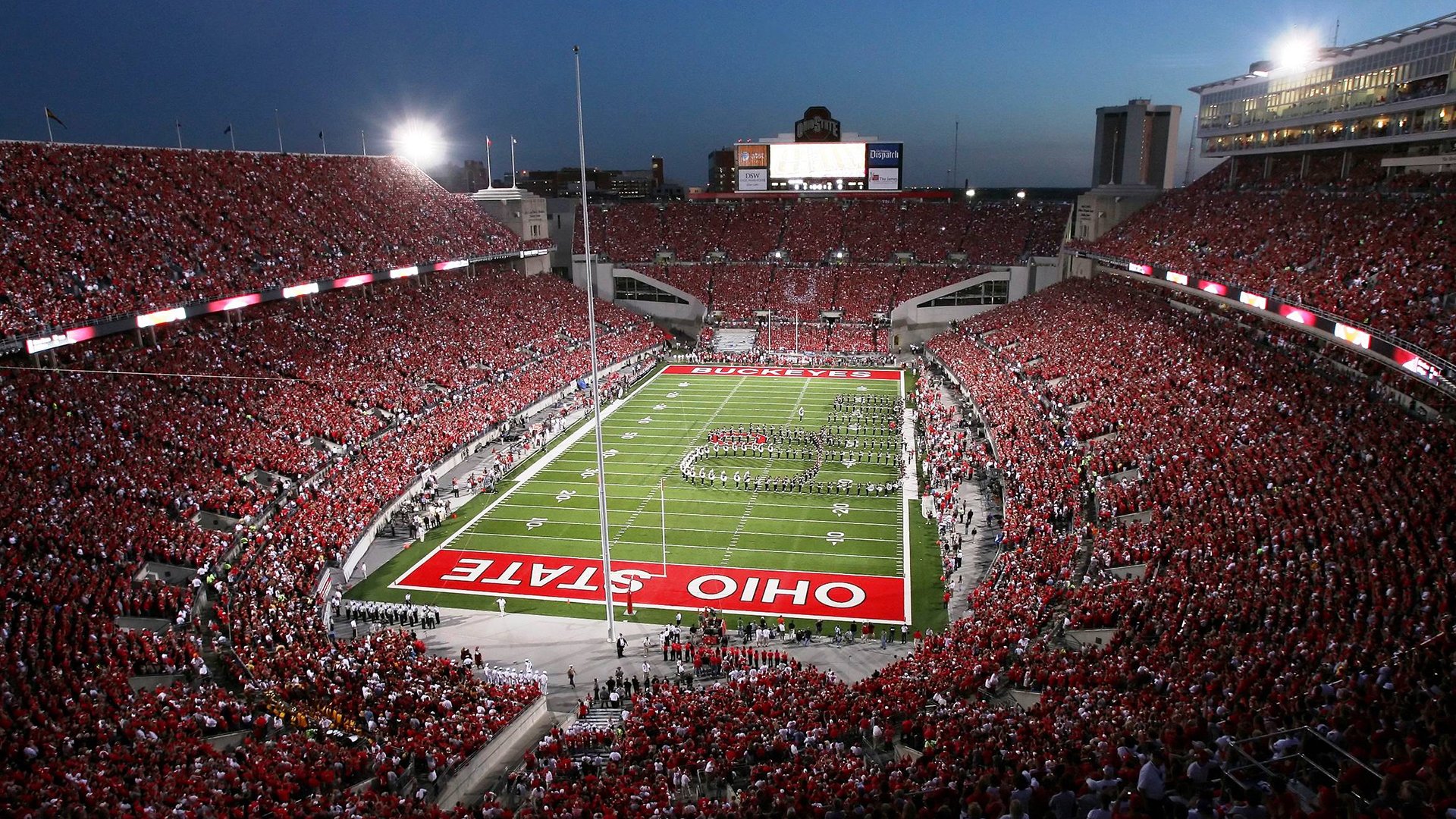 台球比赛现场表演精彩纷呈，观众久久不愿离去，台球比赛简单规则