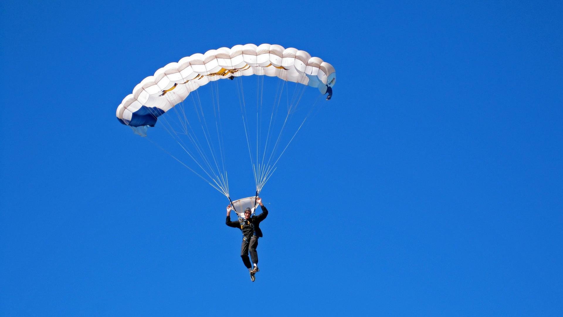 赛场“铁血战士”，他们在欧冠的拼搏故事，herocross铁血战士